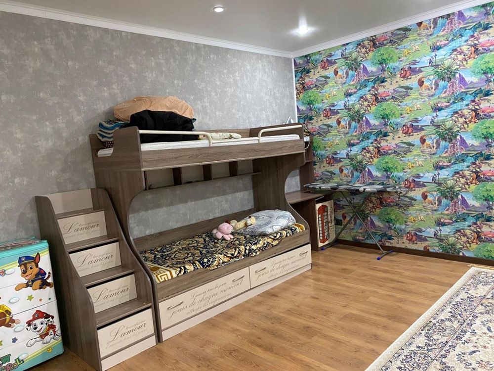 Продается двухэтажным дом с цокольным этажом