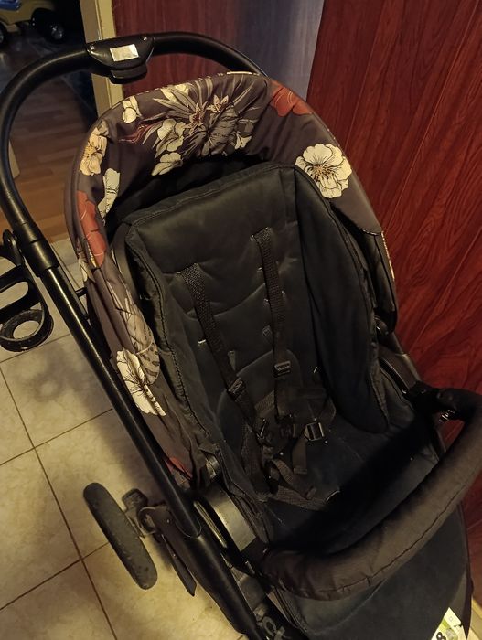 Бебешка количка Hauck Saturn R Wild Blooms black