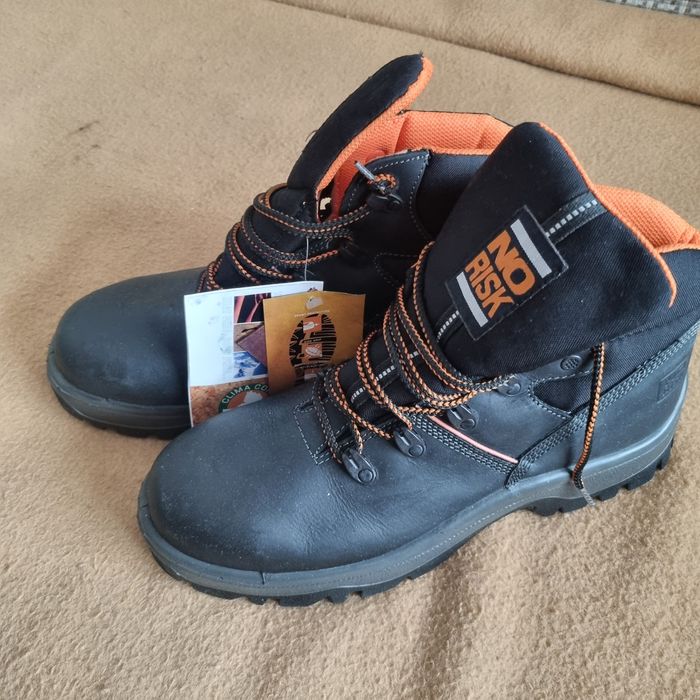 Geaca reflectorizanta XL PORTWEST si Bocanci No Risk nr.45