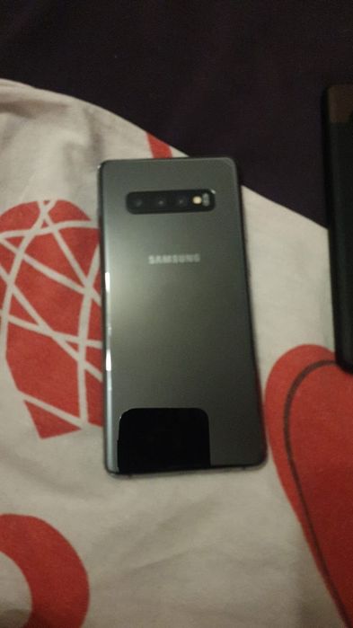 Продам самсунг S10 plus Ветънам