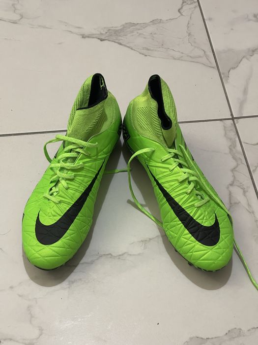 Ghete de fotbal nike