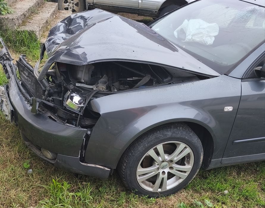 Audi A4, 2002, 1.6 benzina - avariat