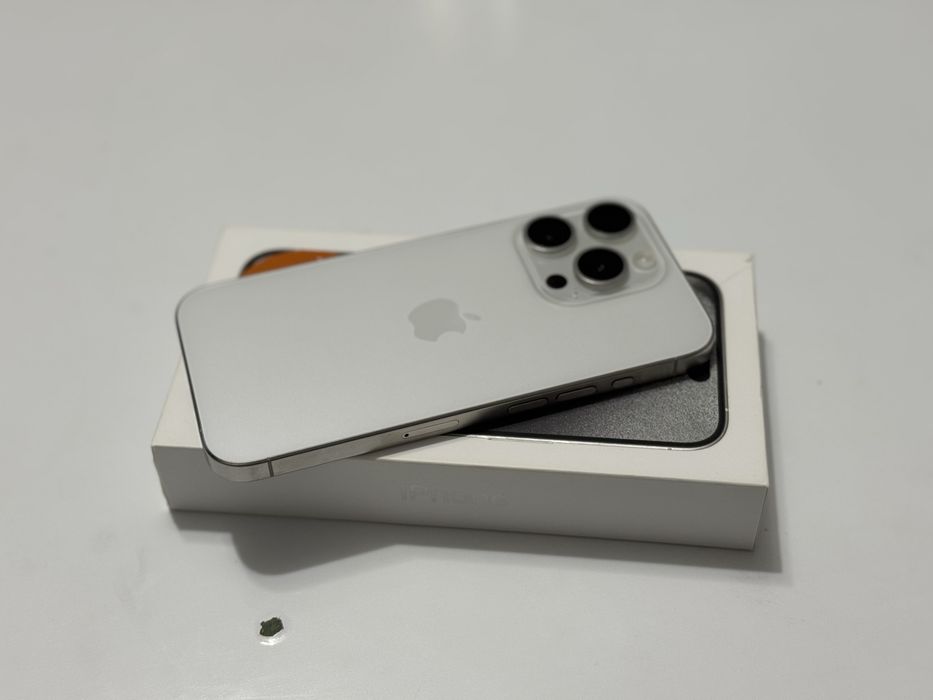 Iphone 15 Pro 256GB Alb