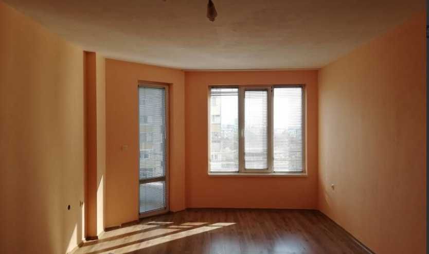 Дава се под наем Двустаен апартамент в Бургас, Славейков - 54 кв.м за 175 € - Снимка #2