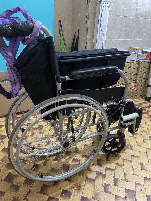 Scaun cu rotile handicap