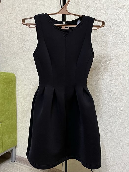 Платье классическое черное