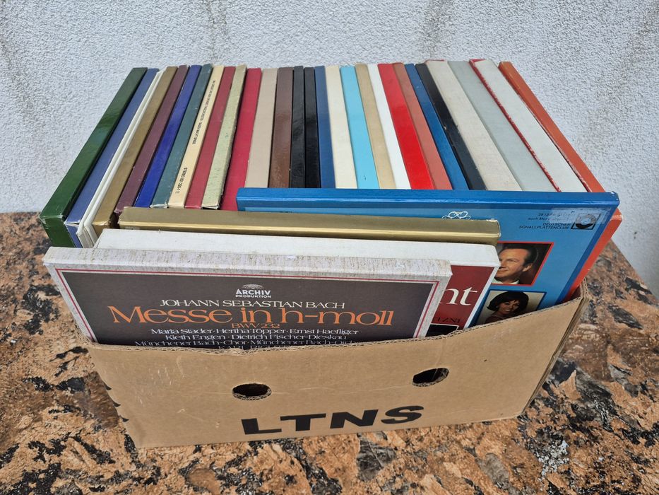 Vând 200LP Discuri Vinil colectie muzica clasica mixta Artiști celebri