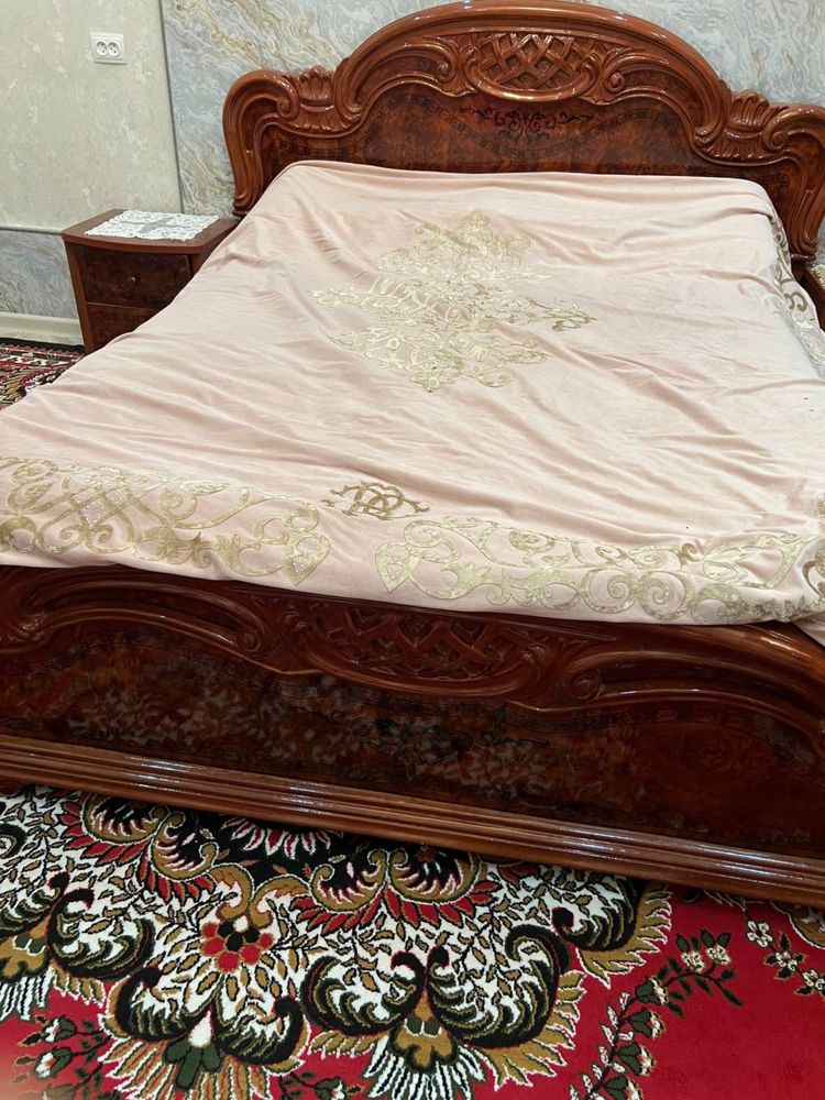 Спальный гарнитур 2х спальный