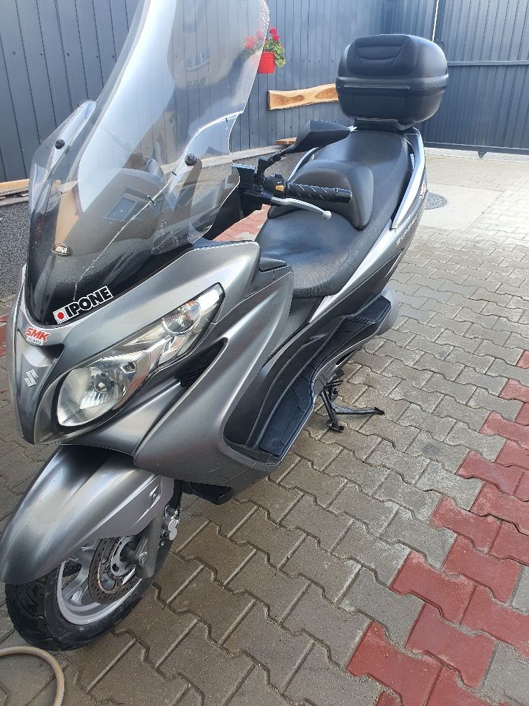 Suzuki burgman 400