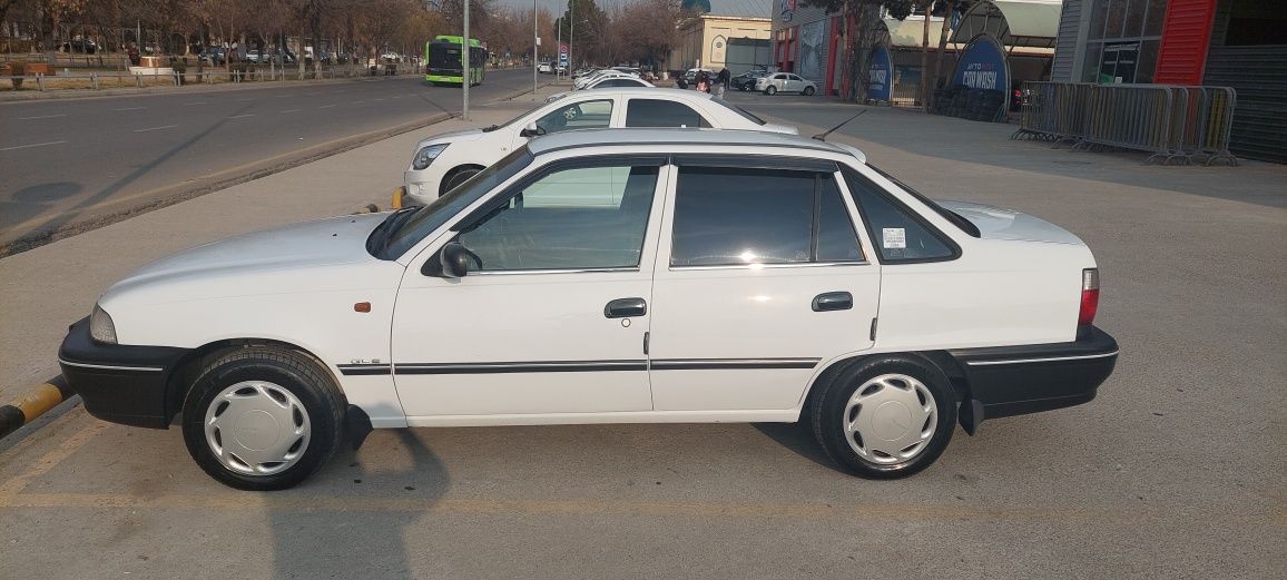 Daewoo Nexia 1 сонс мотор