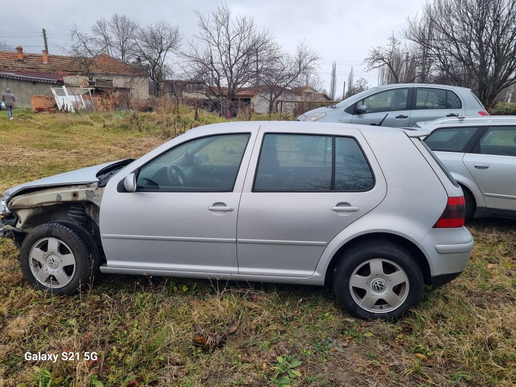 VW Golf 4 1.6 SR 101HP 2001.На части