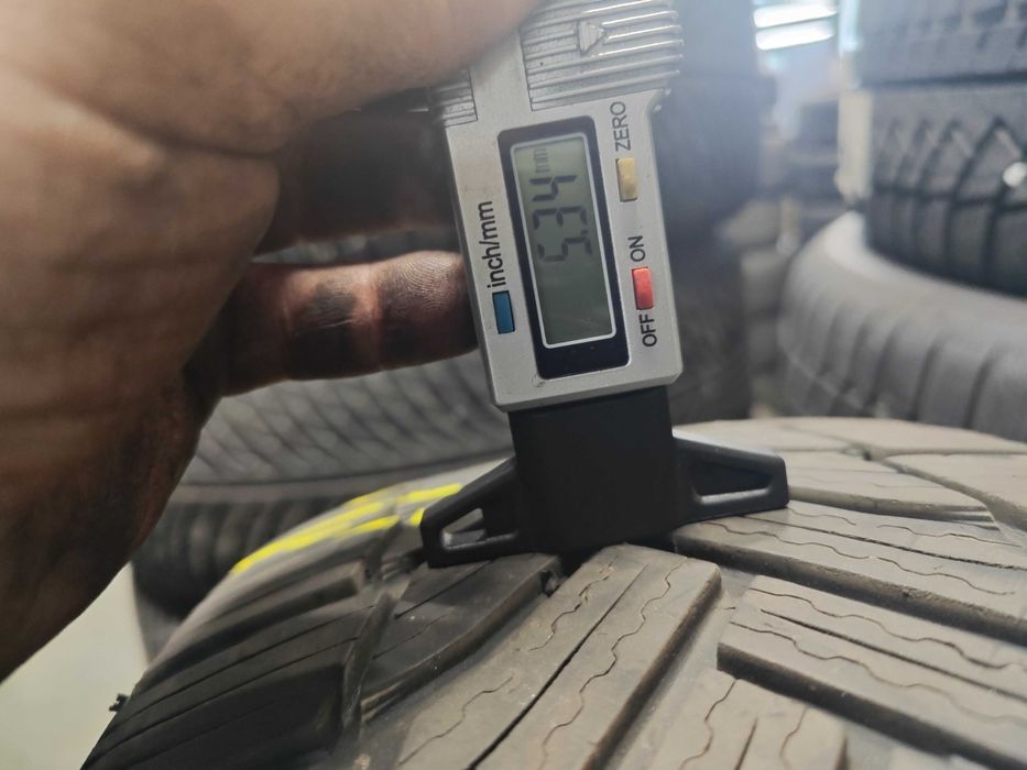 4бр.зимни гуми 215/55/17 Michelin