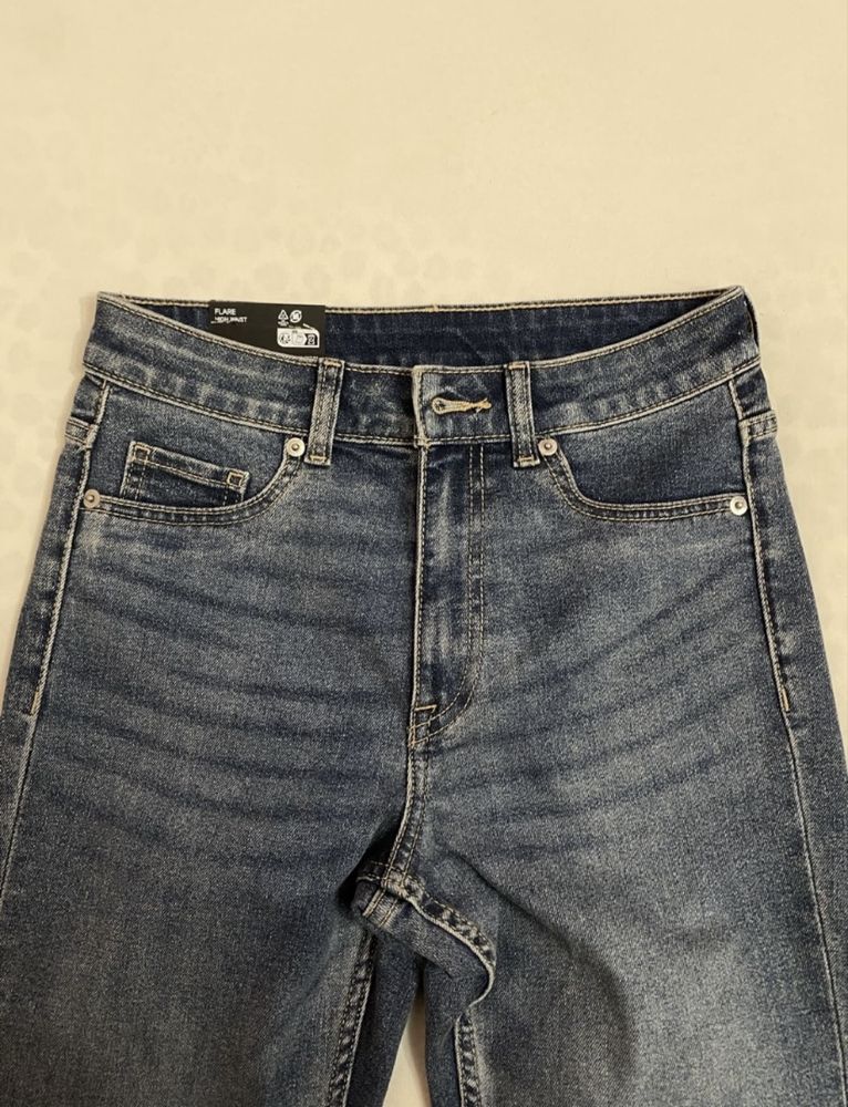 Blugi evazați cu talie înaltă H&M