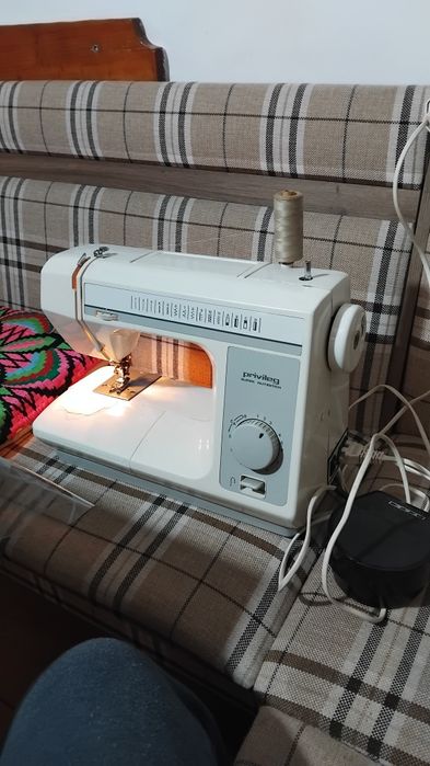 Mașina de cusut Privileg