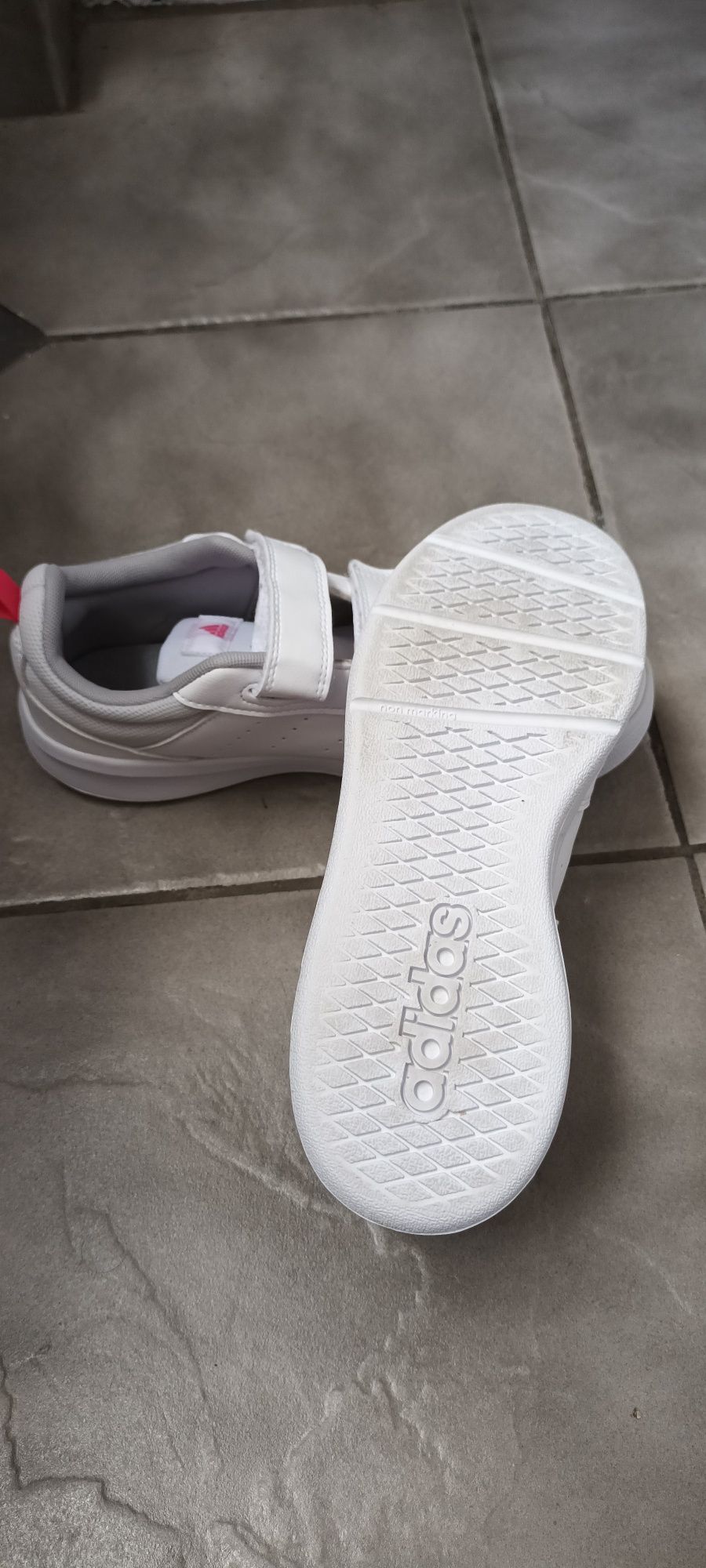 Нови маратонки Adidas 36 2/3