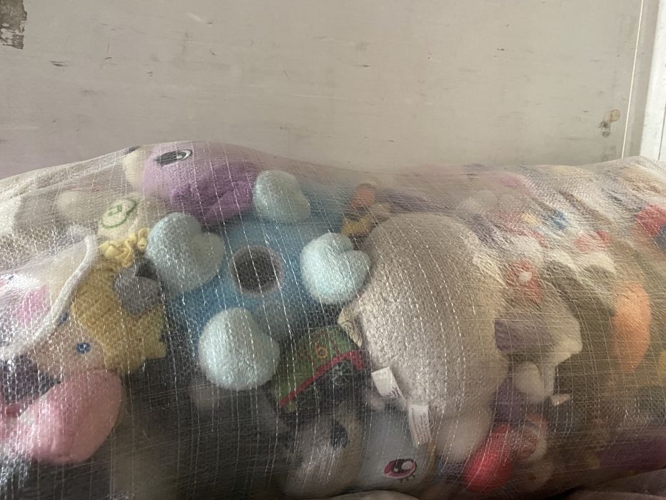 Plușuri jucării mascote din pluș la kg ambalate in cutii de 10 kg