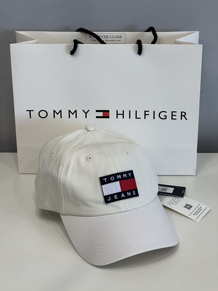 Новые кепки Tommy Hilfiger.