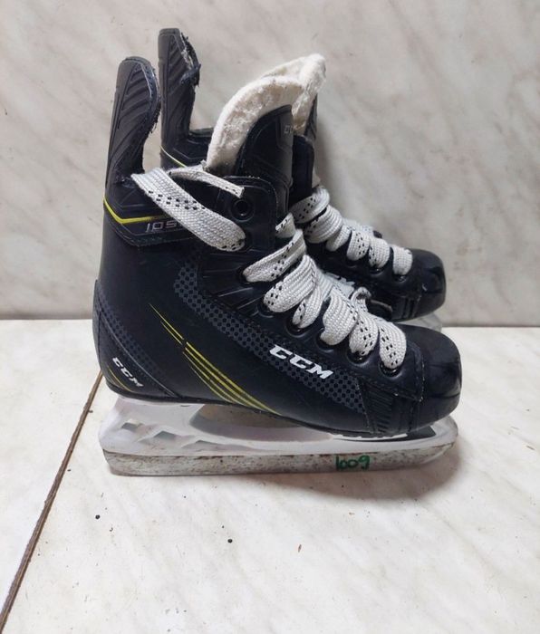 Patine 1009 hochei hochey CCM 1052 marime 31 ( 20,5 cm )
