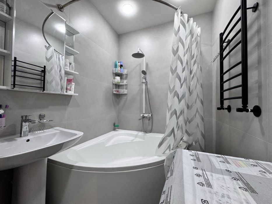 Продажа квартиры 3-4/3/5  Рисовый базар новый ремонт Яшнабадский район