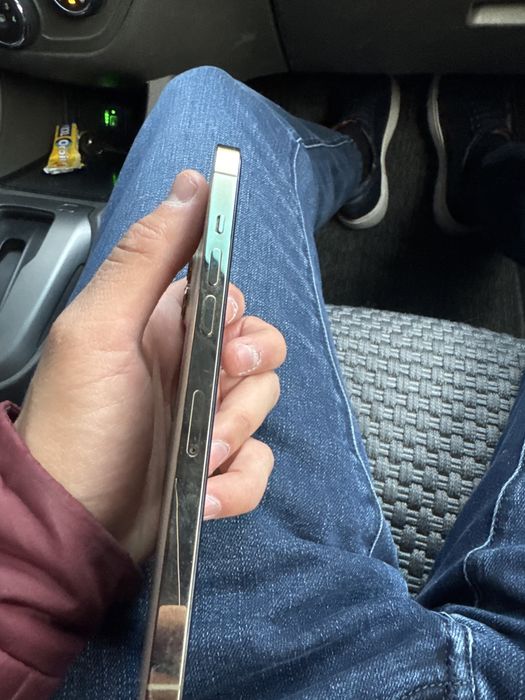 Iphone 12 pro max gold ideal!