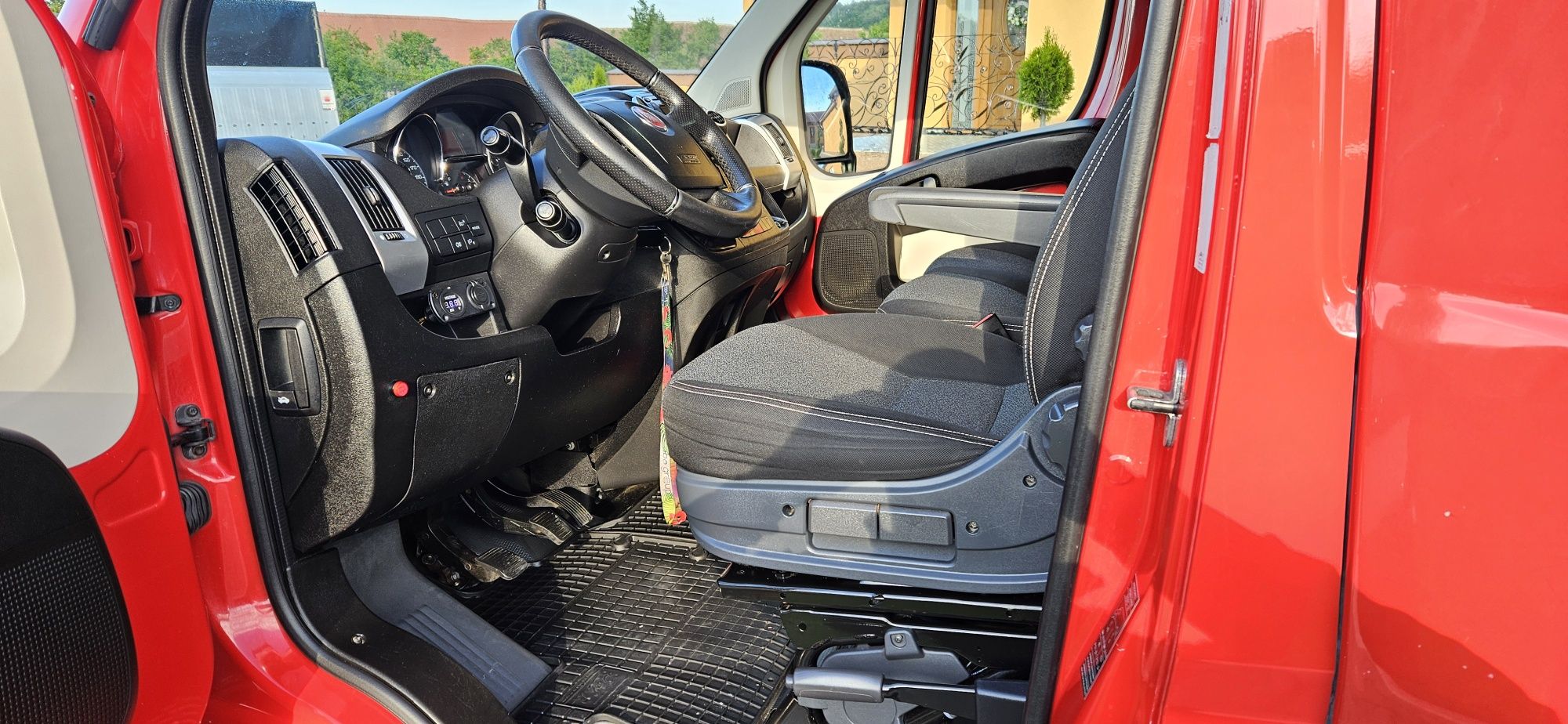 Fiat Ducato Euro 6 An 2018 cu lift 8 europaleti