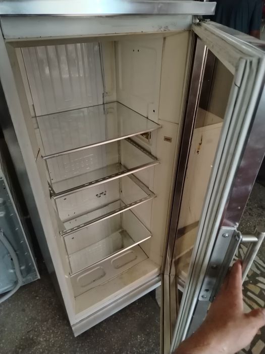 Холодильник витрина