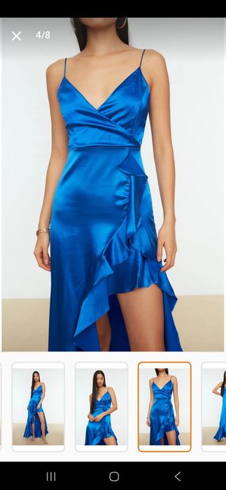 Елегантна дълга синя рокля