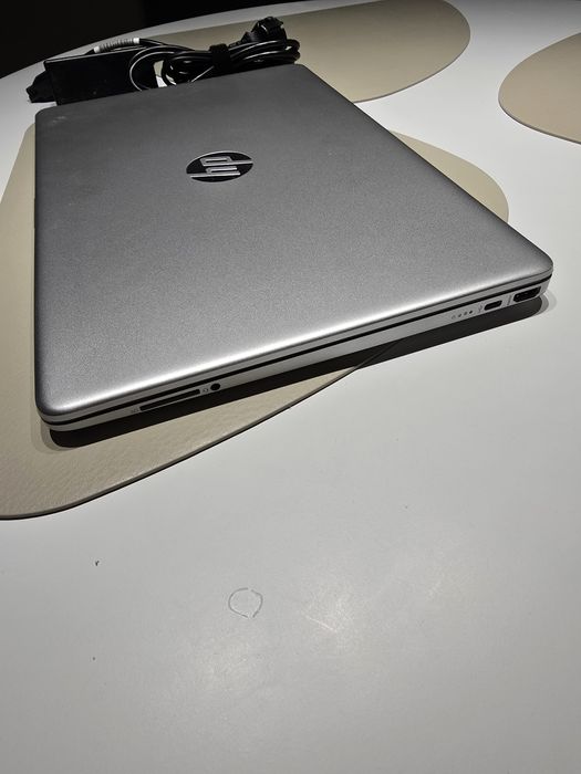 Laptop HP AMD Ryzen 5 5500U, 15.6", Rezolutie FullHD ca nou