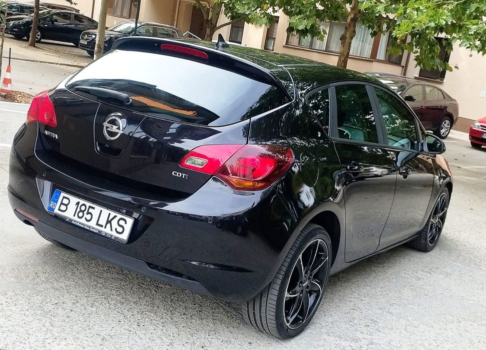 Vând  Opel Astra J / 1.7Cdti / 2012 Euro 5 / Ofer certificat fiscal !