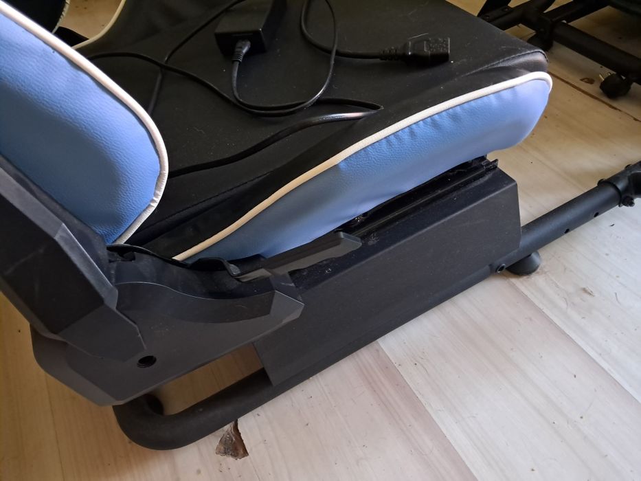 Racing simulator LOGITECH може и на части