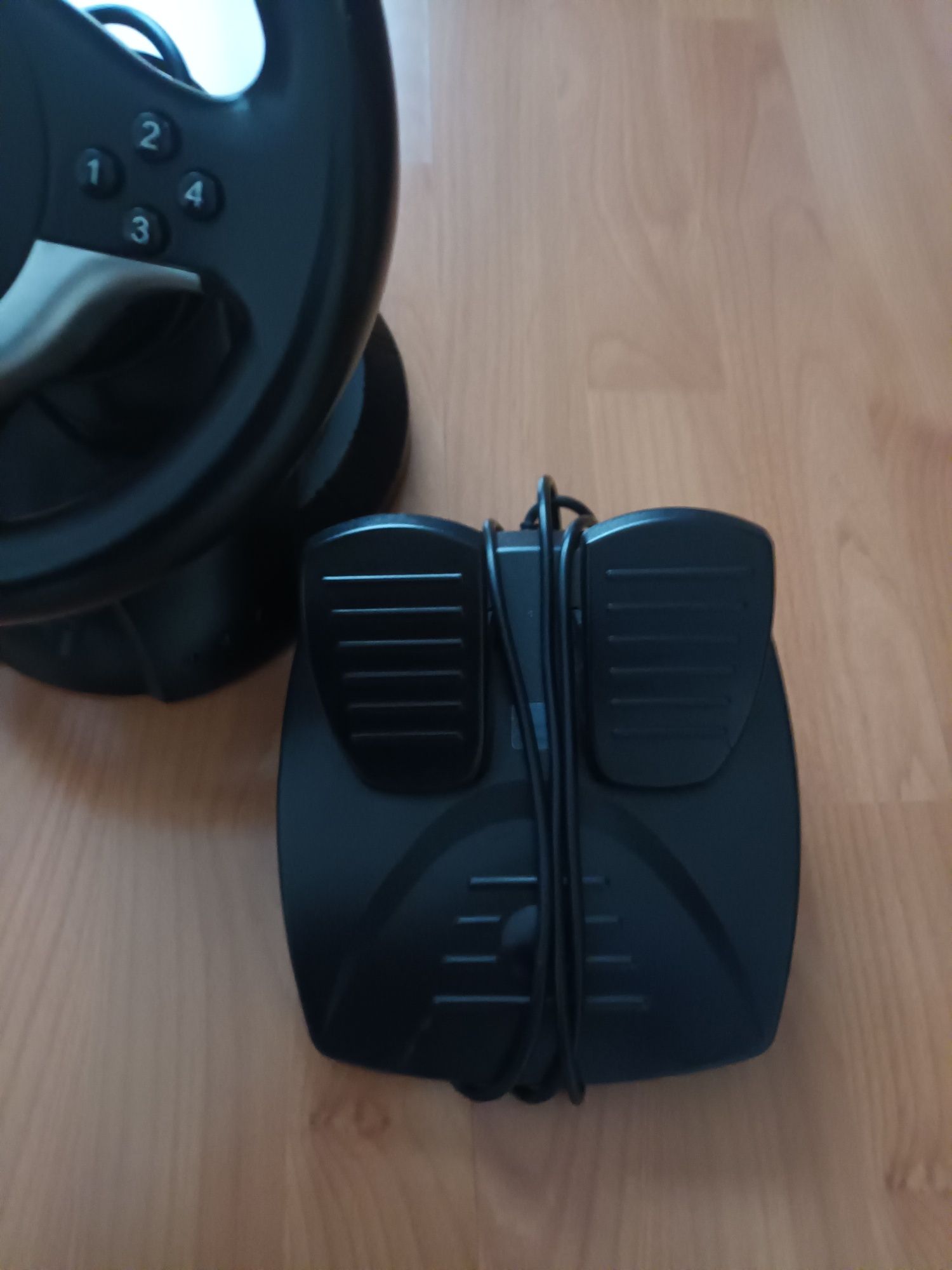 Волан с педали за Pc