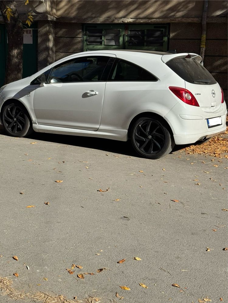 Opel Corsa OPC LINE