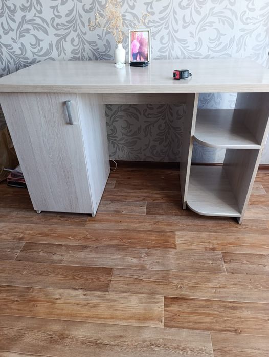 Продам стол,в хорошем состоянии,не дорого.