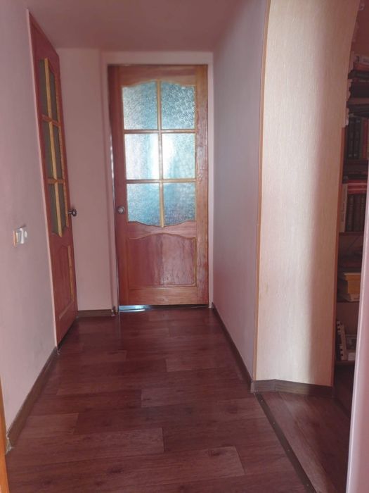 Продам 3-х Комнатную Улучшенную.  Центр