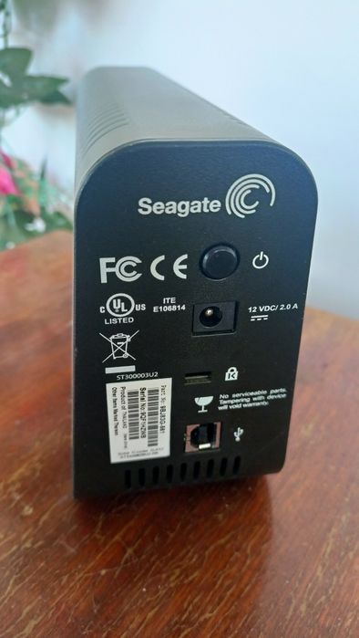 Vand Rack extern de la Seagate (HDD ATA)