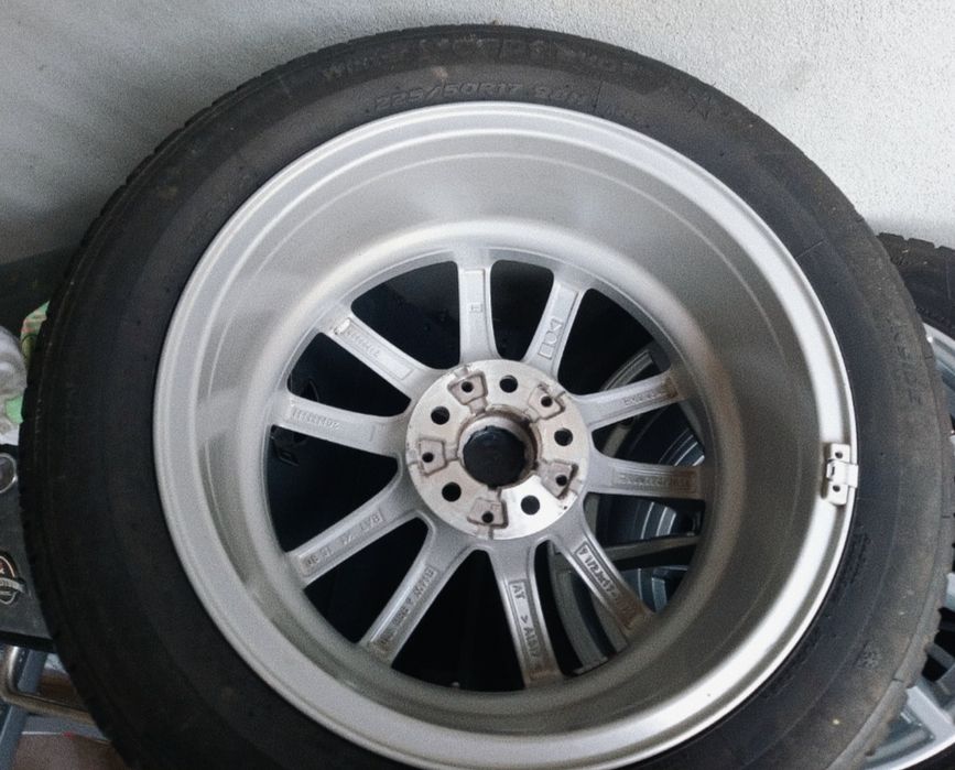 Jante BMW 5×112 R 17  originale noi cu anvelope foarte bune de iarnă