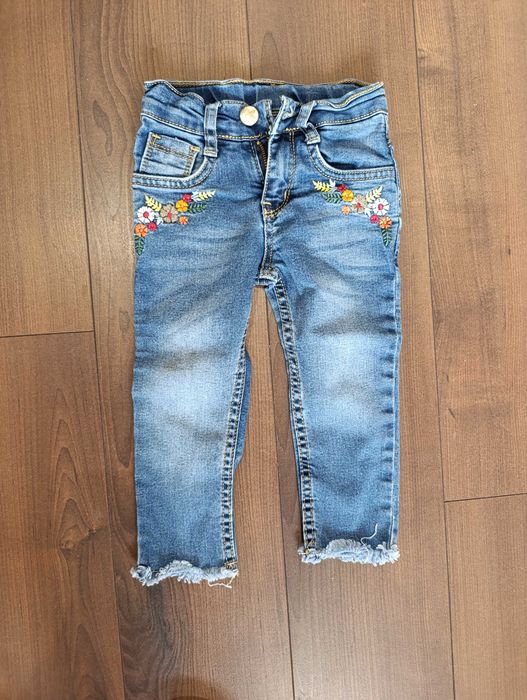 Дънки за малка госпожица