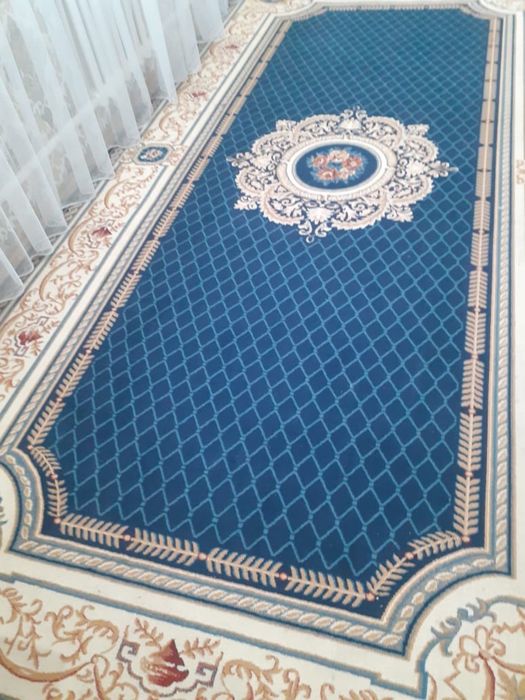 Продаю ковер в хорошем качестве