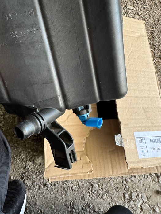 Казан антифриз BMW F10/11 оригинален