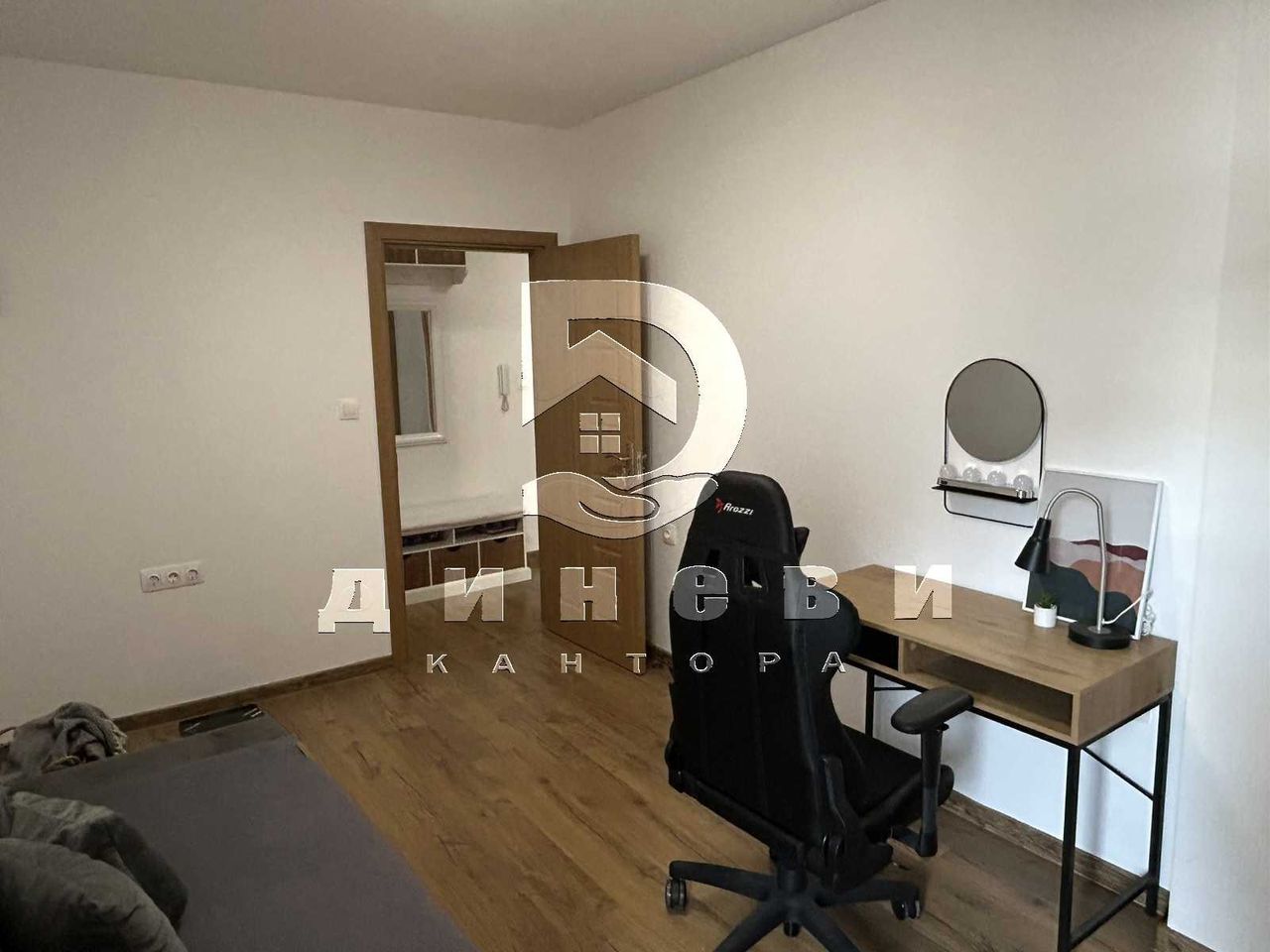 Продава се Тристаен апартамент в Стара Загора, Център - 115 кв.м за 1694 €/кв.м - Снимка #12