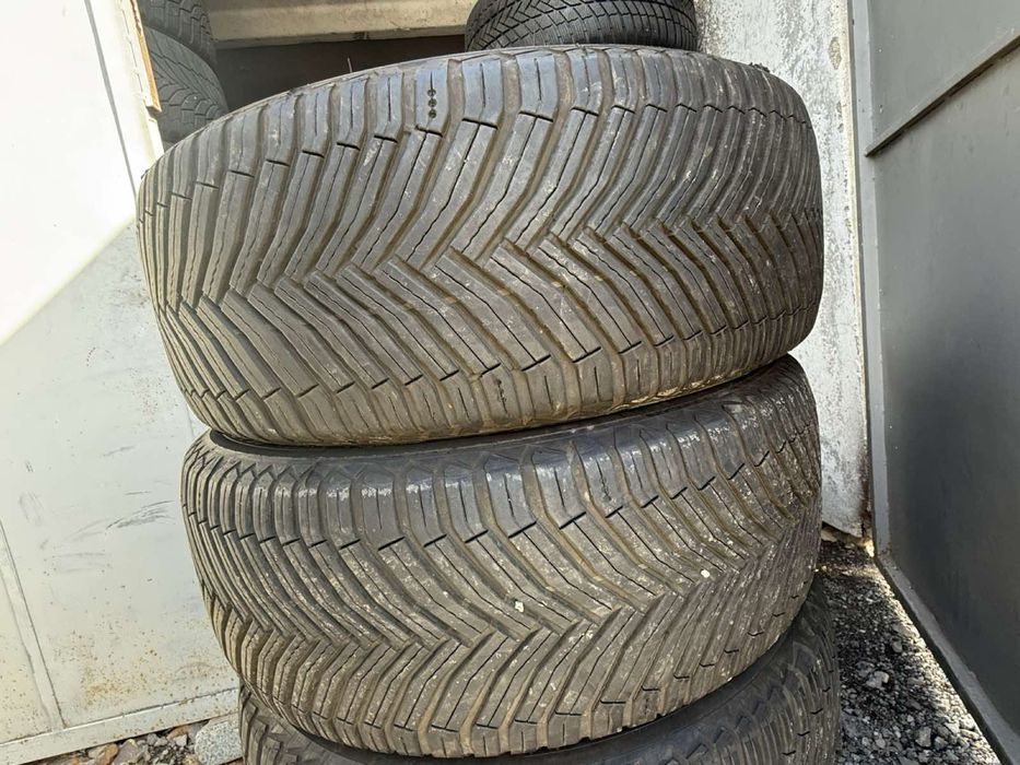 235/50/19 и 255/45/19 Michelin 2023