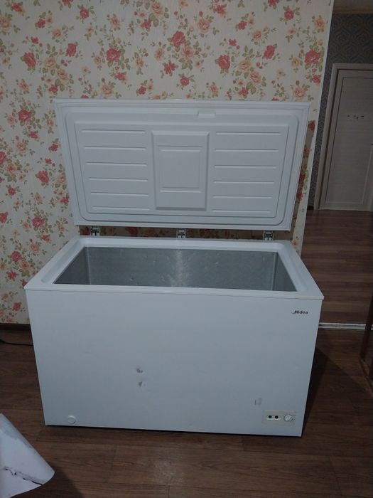 Продам морозильник модель Midea