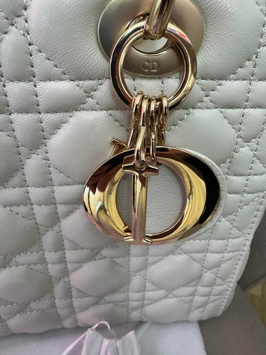 Christian Dior-Чисто оригинална дамска чанта