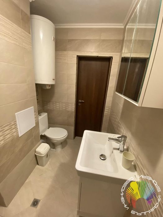 Дава се под наем Тристаен апартамент в Бургас, Център - 120 кв.м за 765 € - Снимка #10