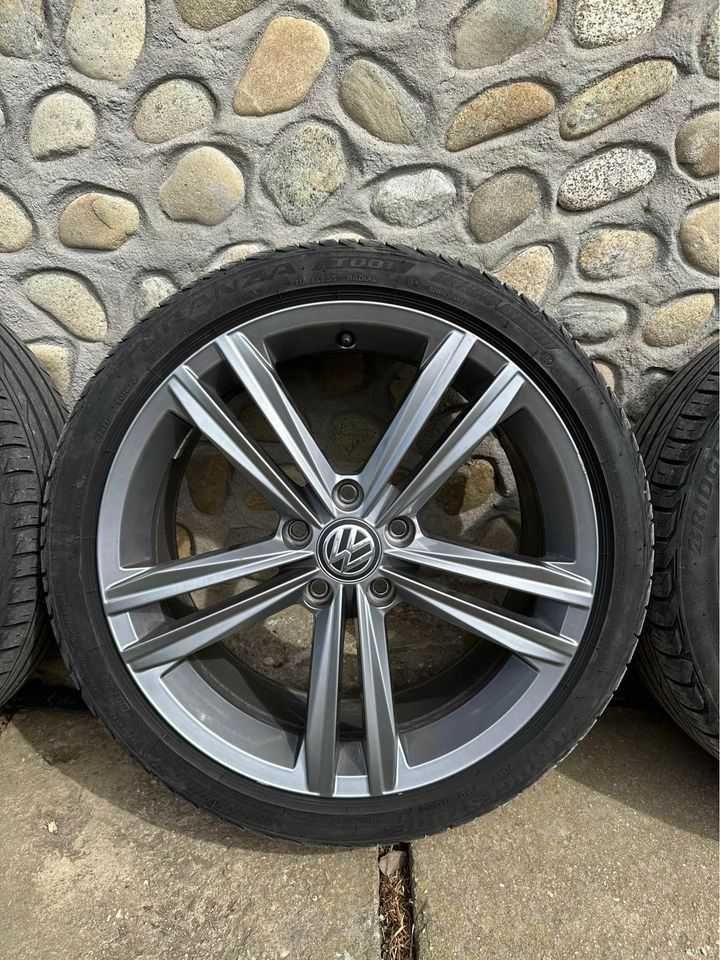 Jante Sebring Golf 7 5x112 R18 et 51 225/40/18 Bridgestone Turanza