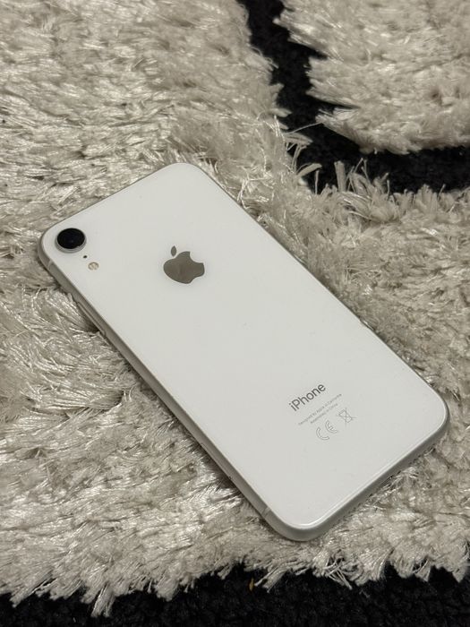 Продам iPhone Xr 64gb