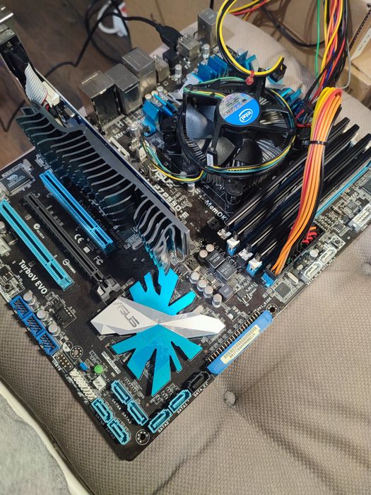 Дънна Платка Asus P7P55D-E TurboV EVO / LGA 1156 / Core i5-750, 3.2GHz