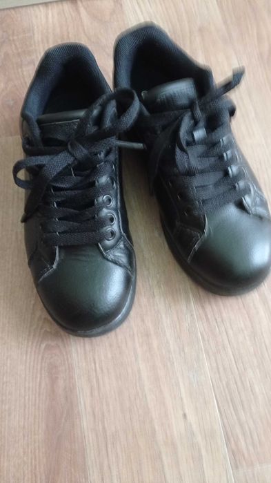 Черни, кожени, за момче 33 номер