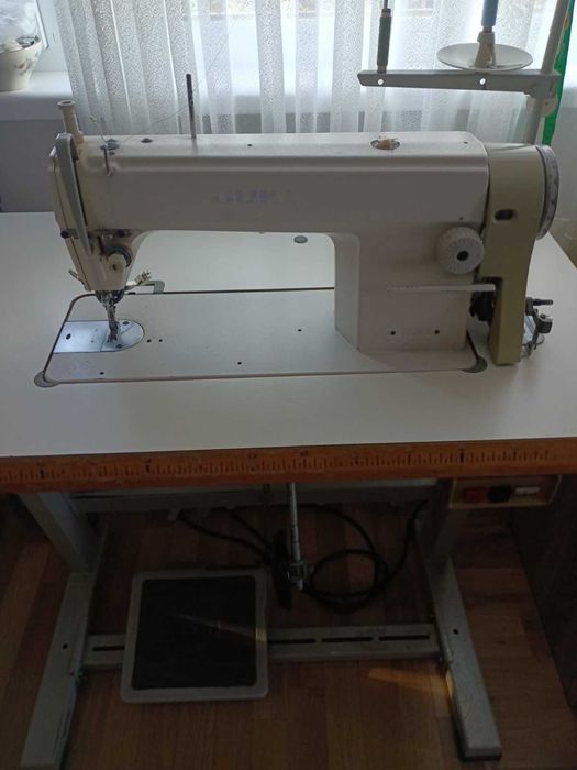 Професионални шевни машини Juke