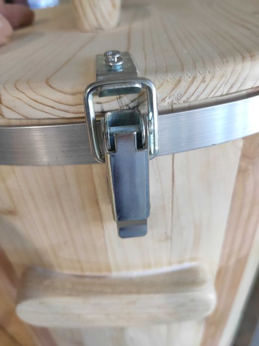 Galeți din lemn pentru bránza.